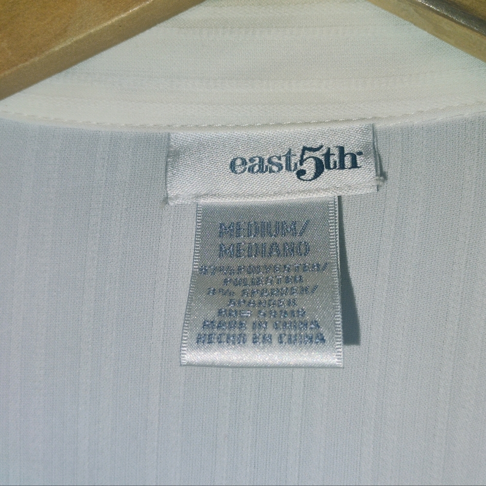 East 5th Pleated Button Front Long Sleeve White Dress Shirt Size Small - Picture 4 of 6